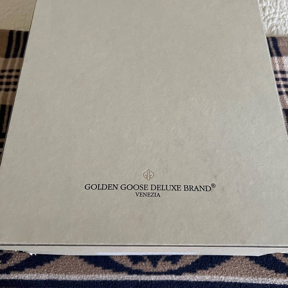 Golden Goose Boot box - Picture 2 of 6